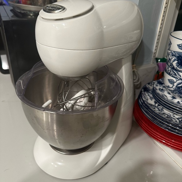 Hamilton Beach White and Silver Kitchen Tools